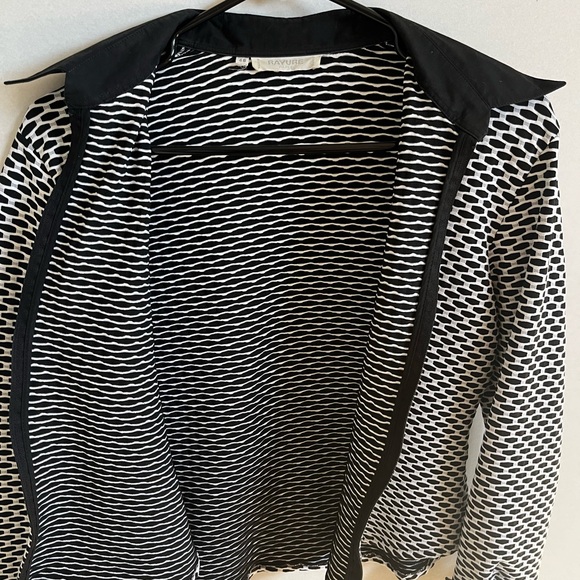 Women’s Zip Up Blouse - Picture 2 of 3